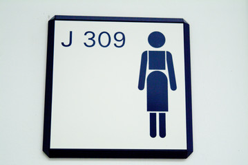 Toilette mit Zimmernummer