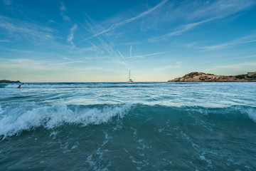 Wolkenstreifen an der Cala Agulla auf Mallorca