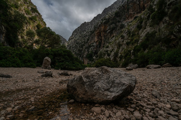Die Beschaffenheit der Schlucht Torrent de Pareis auf Mallorca 
