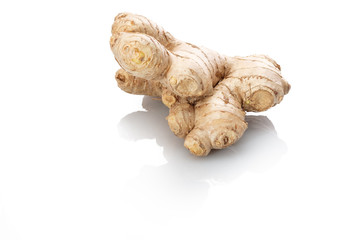 Ingwer Gewürz weiß freigestellt