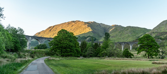 glennfinnan viaduct for trains