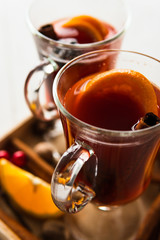 Mulled wine with citrus