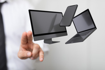 device tech in hand