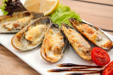 Mussels baked in the shell