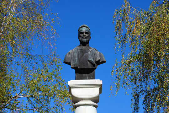 Dacic king statue
