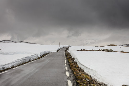 「Snovegen」の写真素材 | 143件の無料イラスト画像 | Adobe Stock