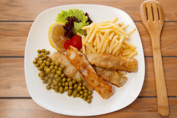 Fried fish with vegetables