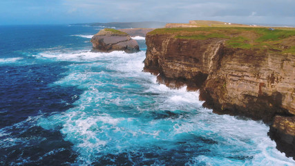 Wild and blue ocean water at the Irish west coast – awesome landscape