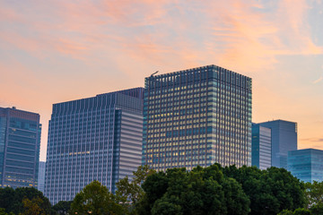 夜明けの高層ビル群　The sky at daybreak in Marunouchi, Tokyo, Japan