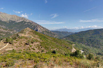 Fototapeta na wymiar Paysages de Corse - Le fortin de Pasciola vers Vivario