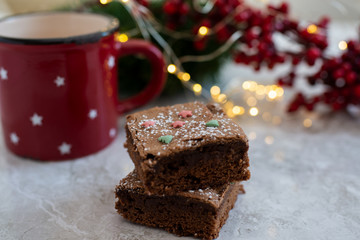 Fototapeta na wymiar Weihnachtliche Brownies 