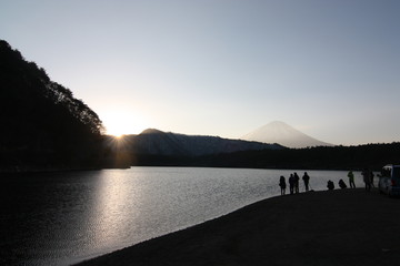 富士山　朝日　西湖