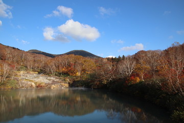 青森　秋の地獄沼