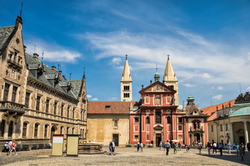 Prager Burg mit Georgsbasilika