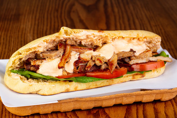 Pita with chicken