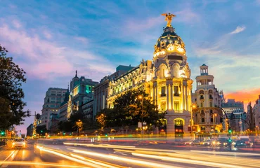 Photo sur Plexiglas Madrid Madrid city skyline gran via street twilight , Espagne