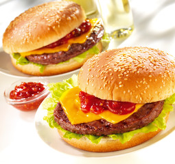 CHEESEBURGER