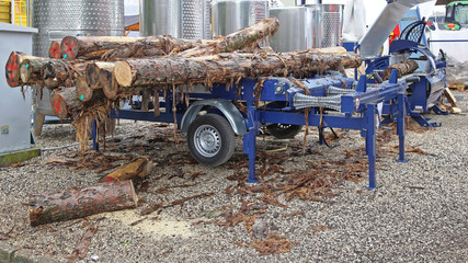 Trailer Saw Mill Logs