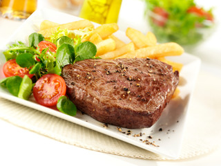 STEAK CHIPS AND SALAD