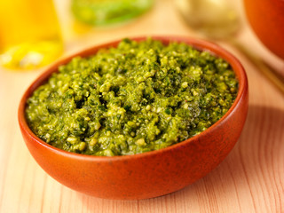 FRESH PESTO