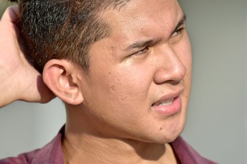 Obraz premium Minority Adult Male And Confusion