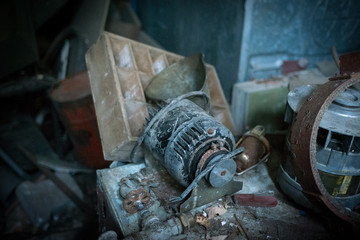 alte werkstatt generator lichtmaschiene alt lost place