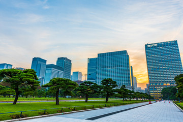 夜明けの高層ビル群　丸ノ内  The sky at daybreak in Marunouchi, Tokyo, Japan