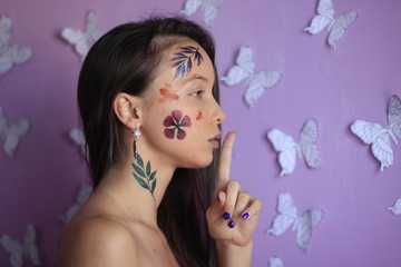 Obraz premium woman, beauty, portrait, young, beautiful, fashion, hair, model, glamour, face, brunette, makeup, make-up, black, lips, skin, sensual, person, studio, people, style, one, hairstyle