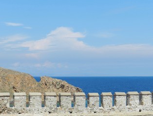 The sea behind the castle's wall