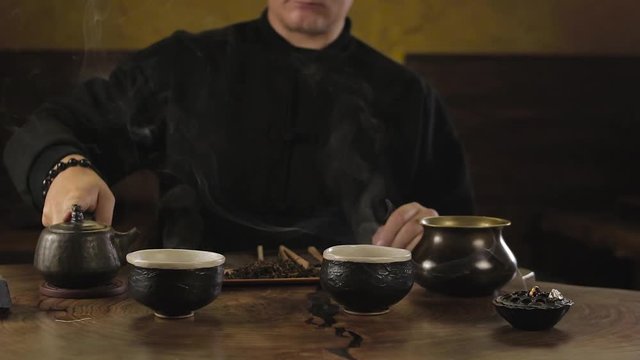 traditional Chinese tea brewing
