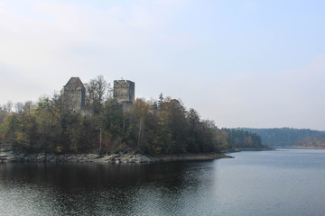 Staudamm in Niederösterreich  Ottenstein, Österreich, Speicherkraftwerk, Burg Lichtenfels