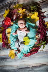 Baby bekommt viel Zuwendung