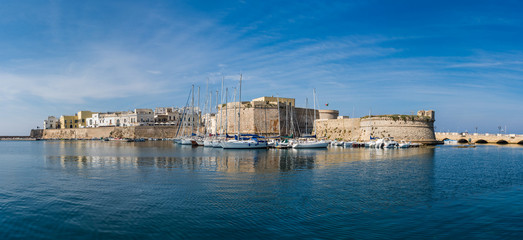 Gallipoli – Blick zur Altstadt und Festung