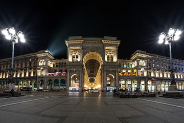 Fototapeta na wymiar Galleria Vittorio Emanuele II - Milano