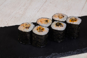 Japanese roll with mussels