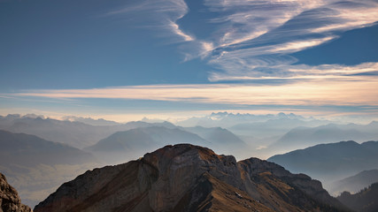 Pilatus - Bergmassiv am Abend