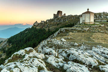 Fototapeta na wymiar Tramonto a Rocca Calascio - Gran Sasso e Campo Imperatore