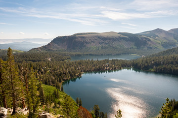 Fototapeta premium Overlooking Laky Mary and Lake George in Mammoth Lakes, California