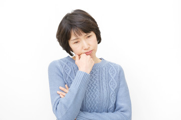 ミドル　女性　悩む