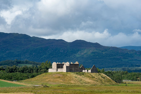 United Kingdom, Scotland, Badenoch, Ruthven, Ruthven Barracks ruins