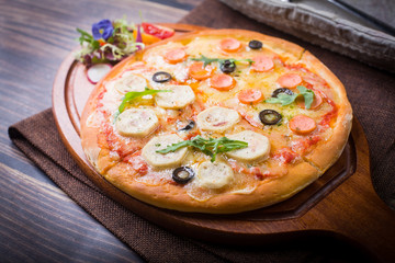 Cheese sausage pizza
