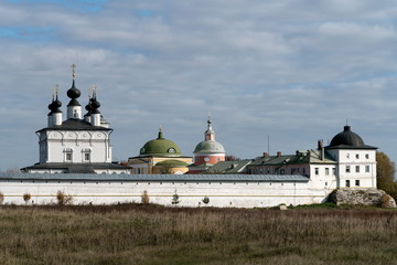 Fototapeta premium Свято-Троицкий Белопесоцкий женский монастырь в Ступино.
