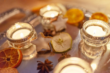 Zimtsterne mit Teelichtern