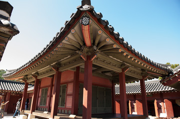 Obraz premium Suwon city, South Korea - Oct 12, 2018 : Historic buildings in HWASUNG, suwon city, South korea.