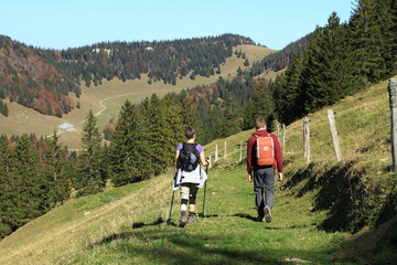 balade en couple en montagne