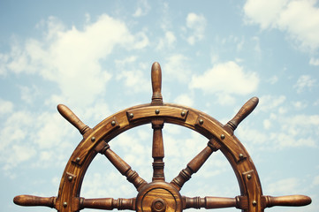 Steering wheel ship