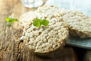 Crispy rice bread