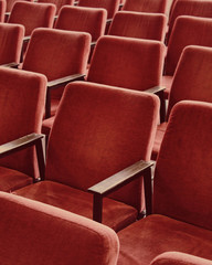 Obraz premium red chairs in a concert hall