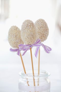Easter cake pops