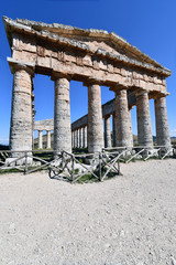 Il tempio di Segesta,con i suoi bei colonnati.